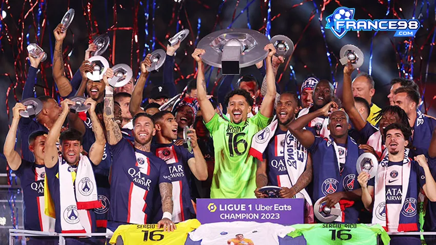 PSG là nhà vô địch Ligue 1 mùa giải 2022/2023