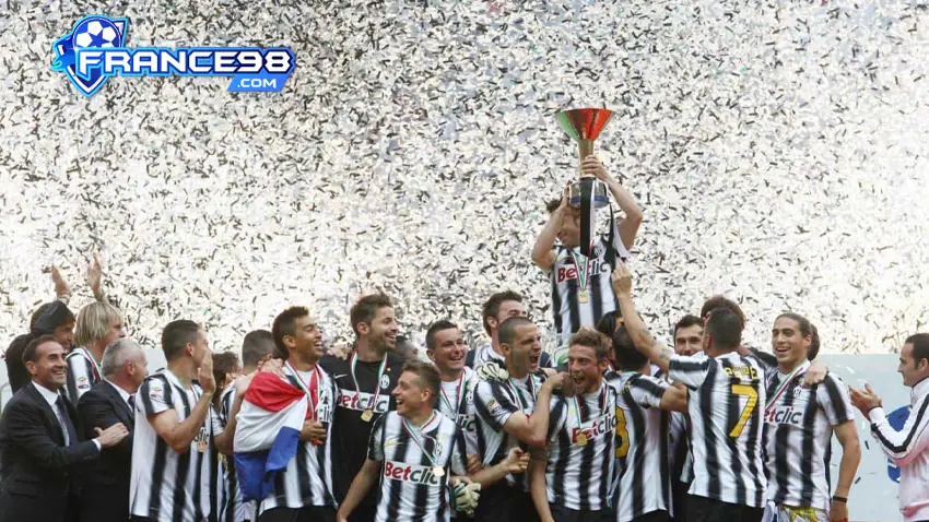 Juventus khởi sắc trở lại với scudetto 2011