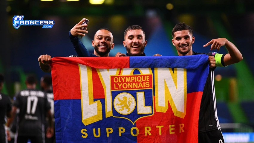 Người hâm mộ đội bóng đá Olympique Lyon