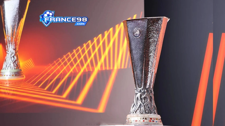 Chiếc cúp vô địch danh giá của giải đấu Europa League